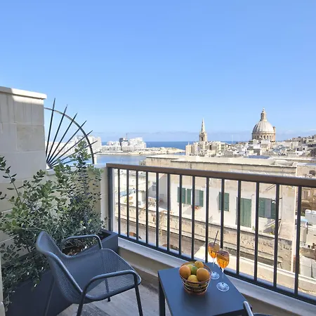 La Falconeria 4*